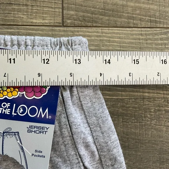 NWT Fruit of the Loom Jersey Shorts Men’s MEDIUM Grey Pockets Elastic Waist - Picture 7 of 10